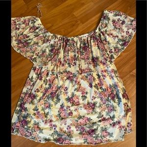 NWT floral 3x top